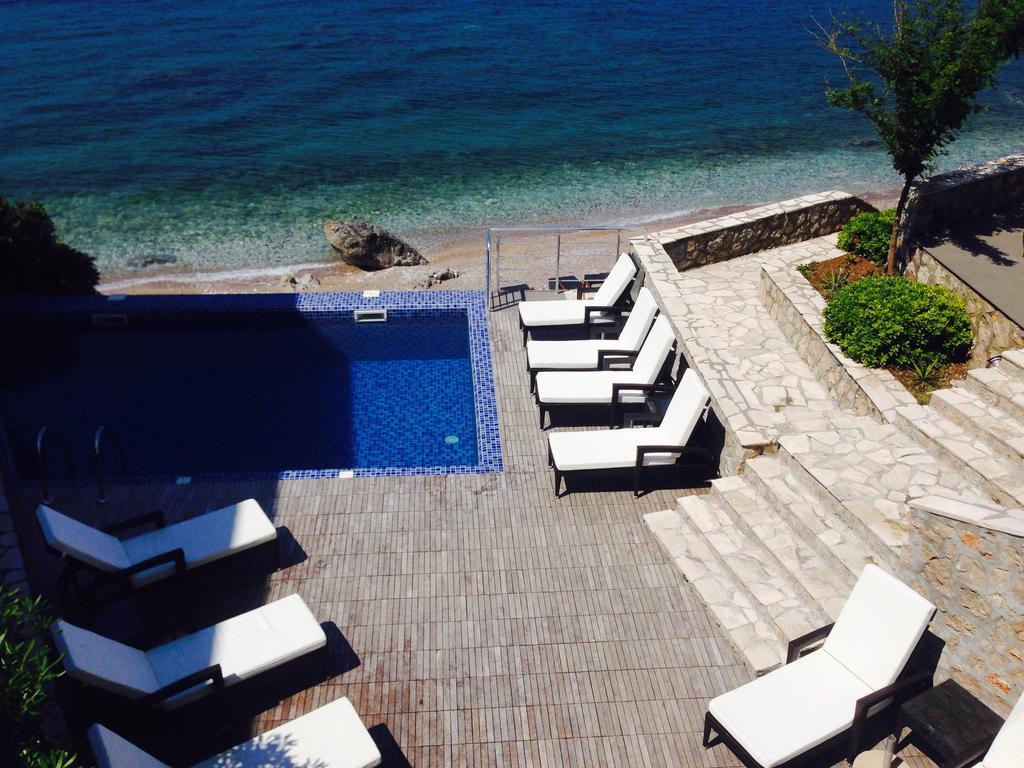 Love Live Hotel Sutomore Exterior photo