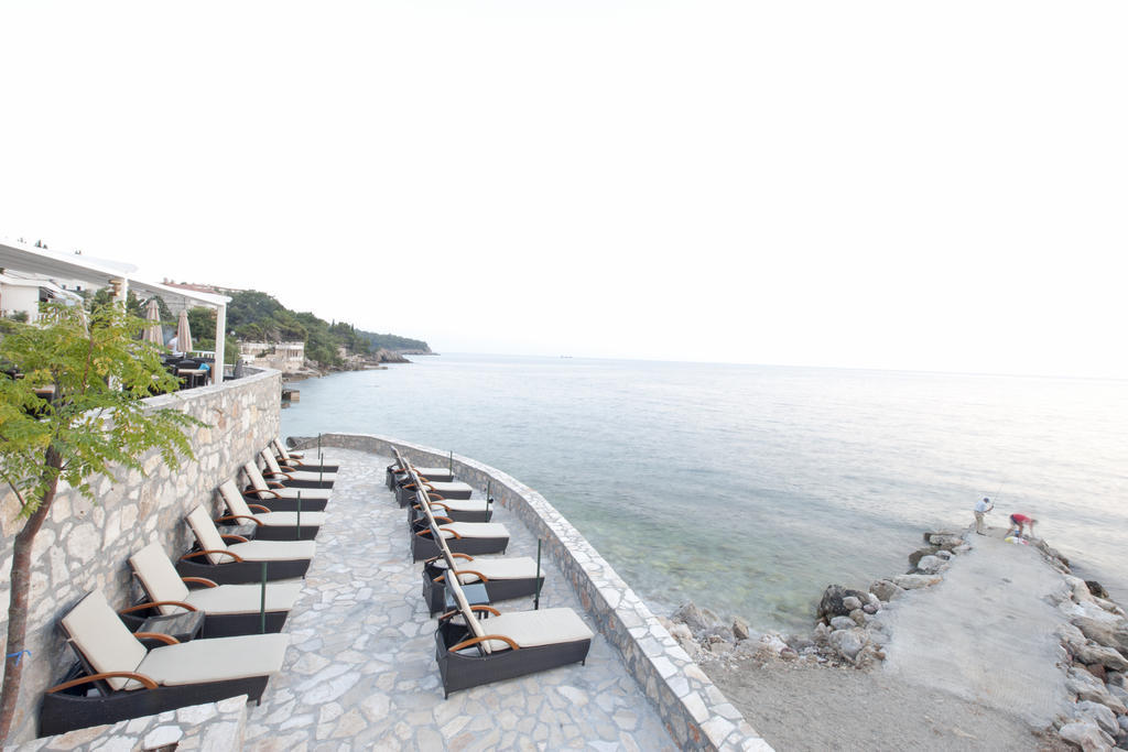 Love Live Hotel Sutomore Exterior photo