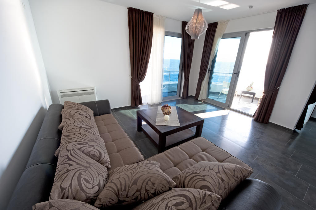 Love Live Hotel Sutomore Room photo